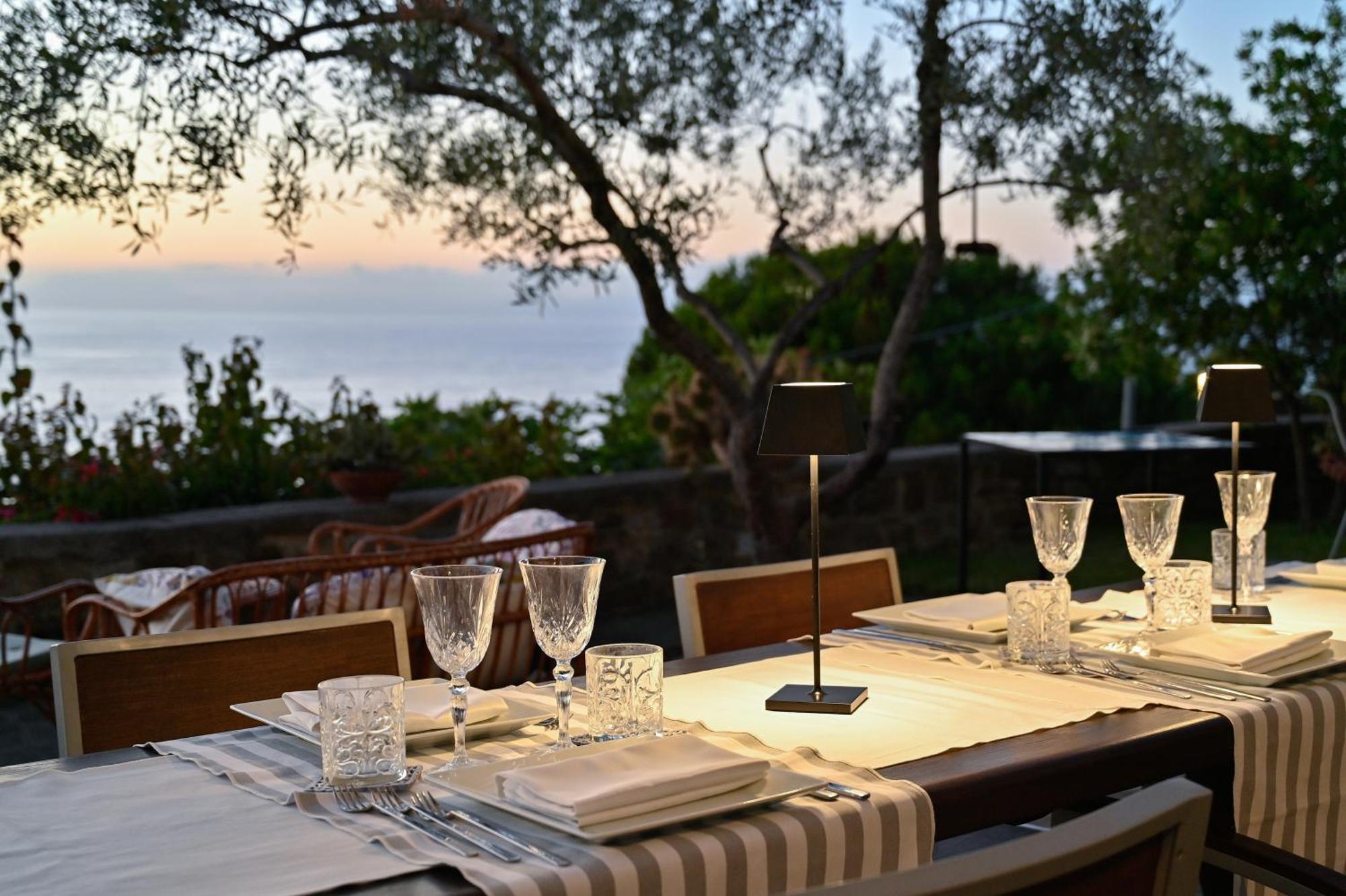 Albeca Boutique Hotel - Relais De Charme Sul Mare Castellabate Ngoại thất bức ảnh