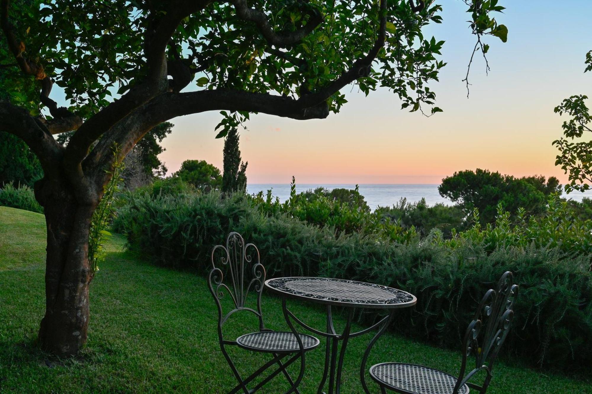 Albeca Boutique Hotel - Relais De Charme Sul Mare Castellabate Ngoại thất bức ảnh